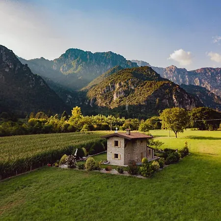 Alloggio per agriturismo Dimora Natura-riserva Naturale Valle Di Bondo *
